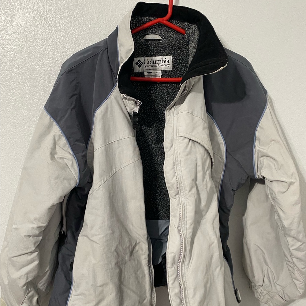 Women’s Columbia ski jacket